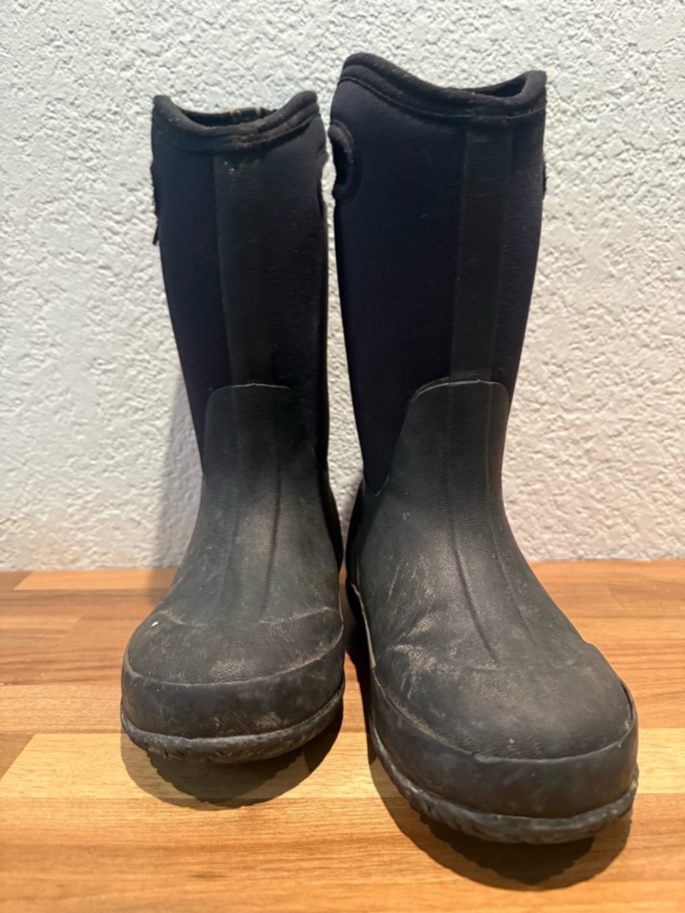 Black BOGS Boots size 1